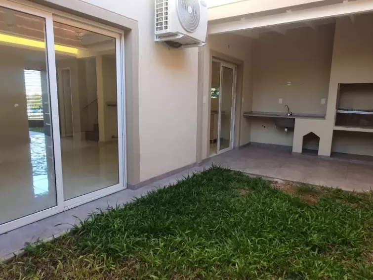 EN VENTA COMPLEJO DUPLEX 3 DORMITORIOS A ESTRENAR